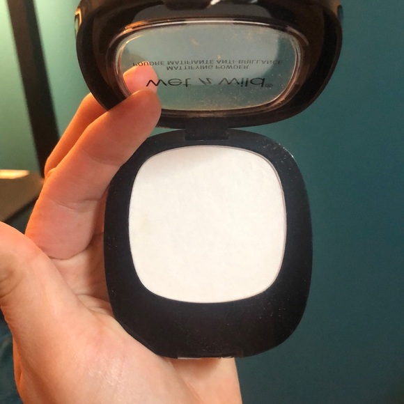 Face setting powder lot - Picture 4 of 4